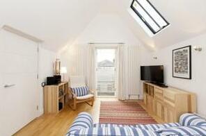 Highgate West Hill by Onefinestay - Photo5