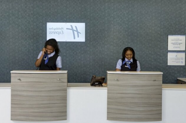 Holiday Inn Express London - ExCel - Photo4