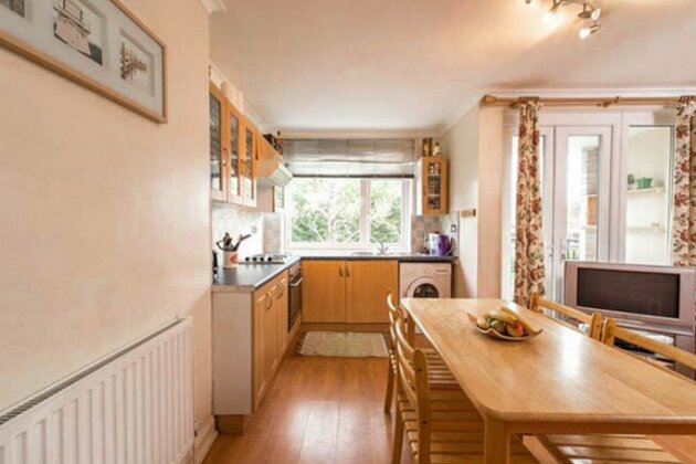 Homestay - Friendly Apartment in SW London - Photo3