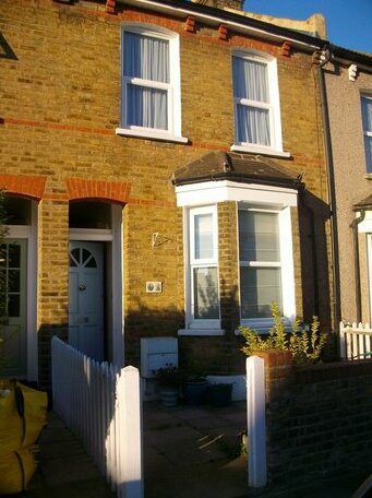 Homestay in Bromley near Bromley College of Further and Higher Education