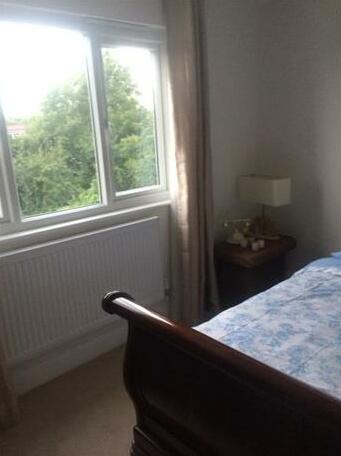 Homestay in Finchley near Mill Hill East Tube Station - Photo2