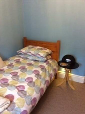 Homestay in Redbridge near Seven Kings Railway Station