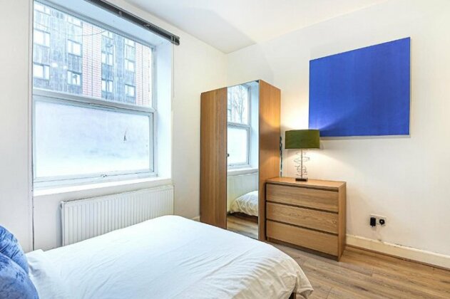 Huge 2 Bedroom Apartment by King's Cross - Photo4