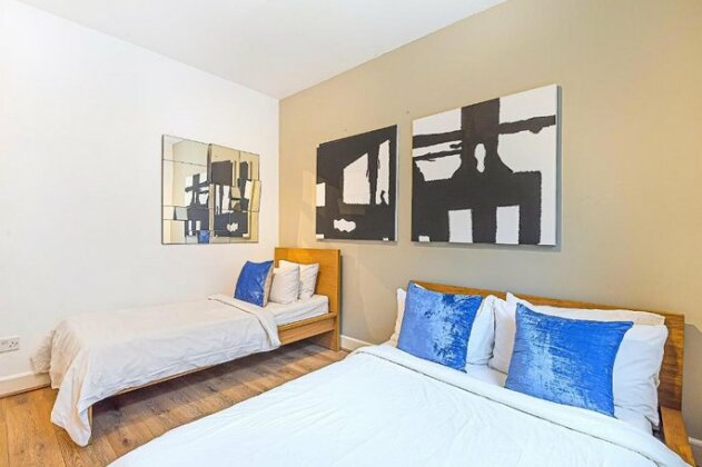 Huge 2 Bedroom Apartment by King's Cross - Photo5