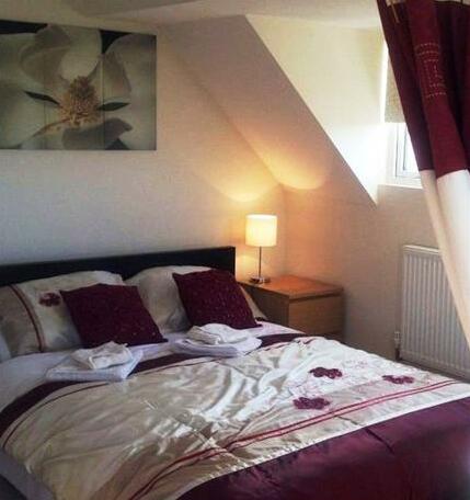 Kingsway Park Hotel - Photo2