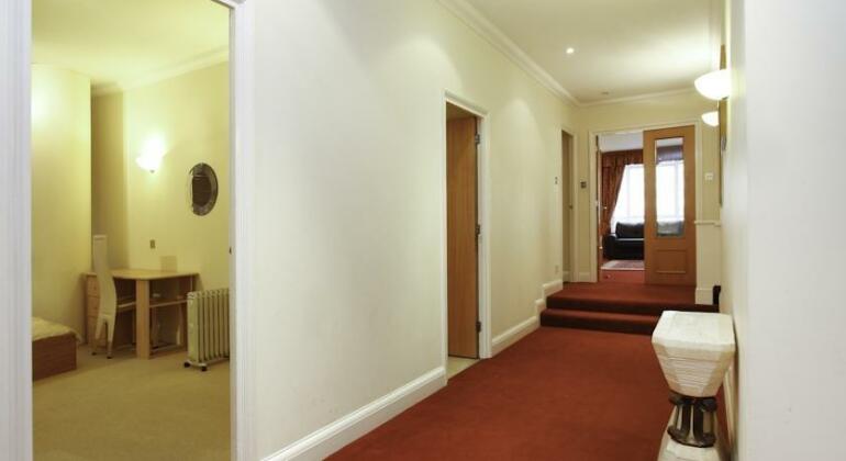 London Eye Apartments - Photo4