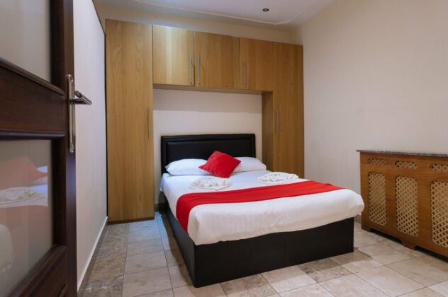 London Plaza Serviced Apartments