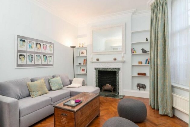 Lovely 1BR Home Near Holland Park 4 Guests - Photo2