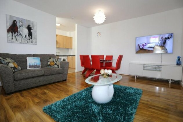 Lovely 2 bed 2 toilet Hill House river view apartment - Photo2