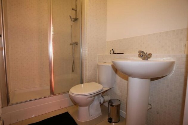 Lovely 2 bed 2 toilet Hill House river view apartment - Photo3