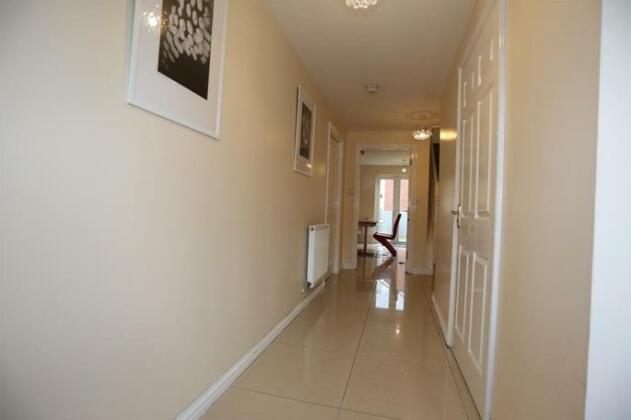 Lovely 4 Bed House London - Photo2