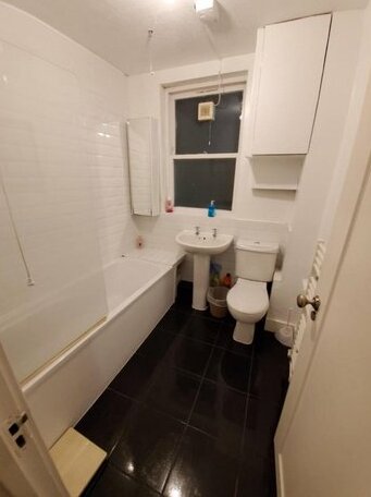 Lovely large room in elephant and castle - Photo3