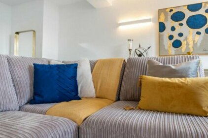 Luxurious Large 3 Bedroom London Apartment
