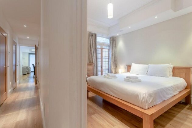Luxury 2 Bedroom London Apartment - Photo4