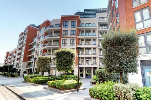 LUXURY 2Bed & 2Bath Apartment Next to London Museum