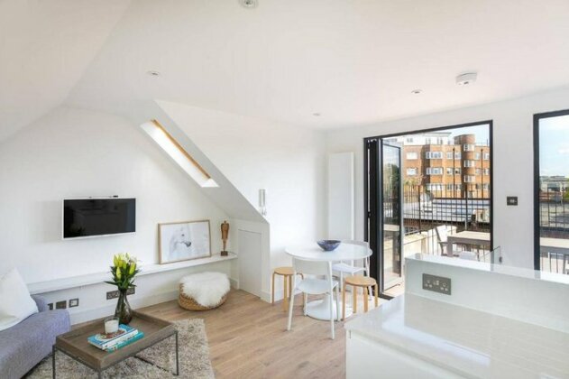Luxury Top Floor Home In West Kensington W/Terrace - Photo2