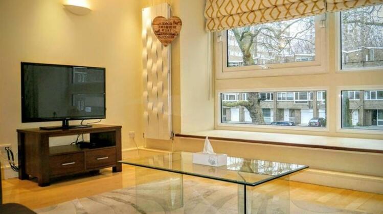 Marble Arch Family Home - Photo3