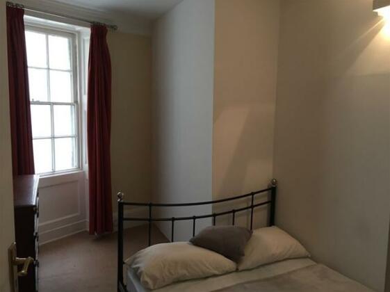 Mayfair Rooms and Apartments - Photo2