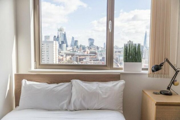 Modern 1 bedroom apartment in E1 with great views - Photo2