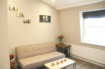 Modern and Stylish 2 Bedroom Flat in Notting Hill