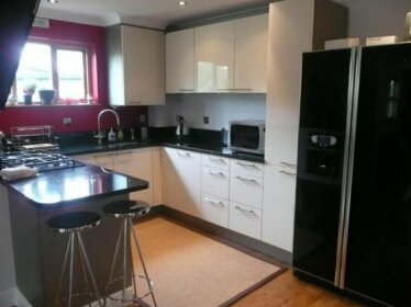 Modern Apartment Finchley Central