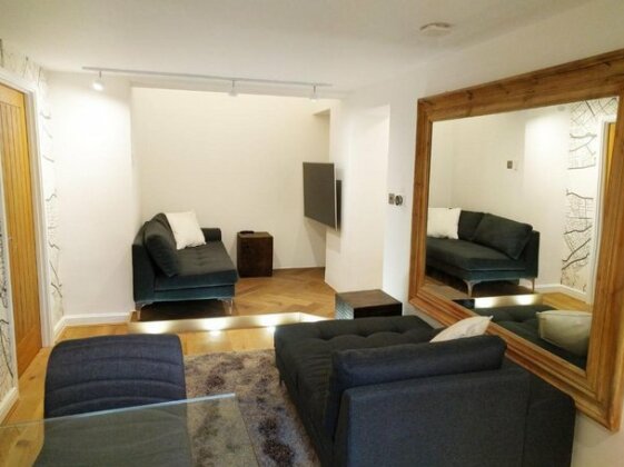 Modern Artistic 1 Bed Apartment in Notting hill