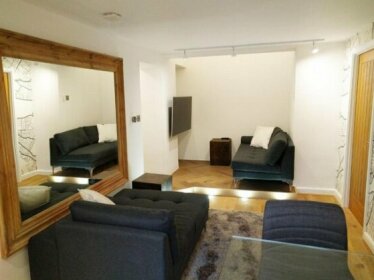 Modern Artistic 1 Bed Apartment in Notting hill