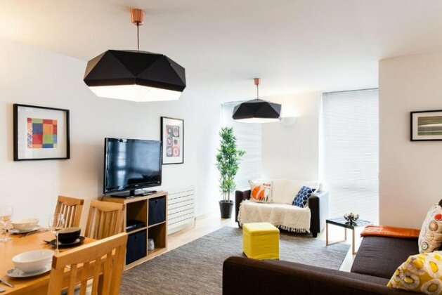 Modern Central Apartment London - Photo2