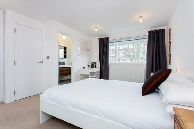 Modern four bed family home with garden Highbury - Photo3