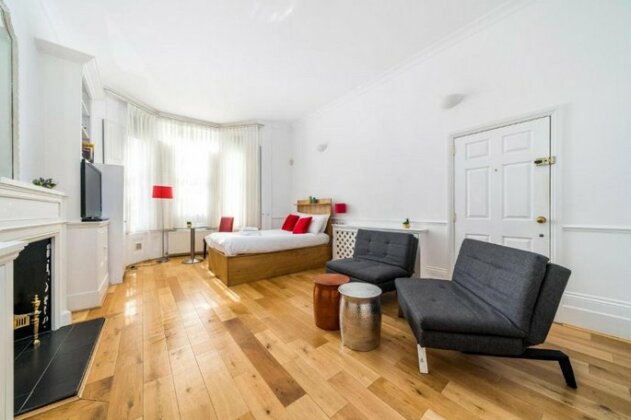 NEW 1 Bedroom Earls Court Flat Centre of London - Photo2
