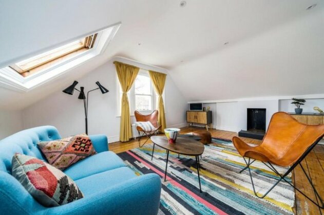 NEW Bohemian 2 Bedroom Victorian Flat in Dalston