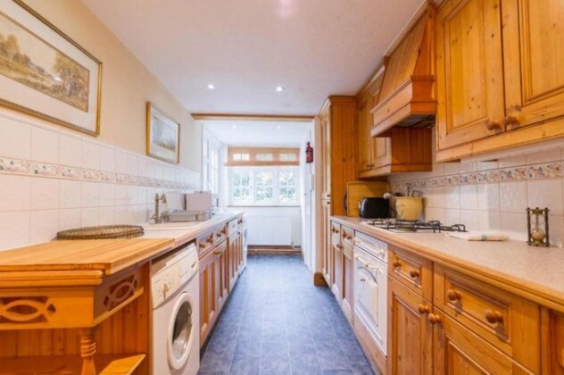 NEW Cosy 2 Bedroom Detached House West Finchley - Photo5