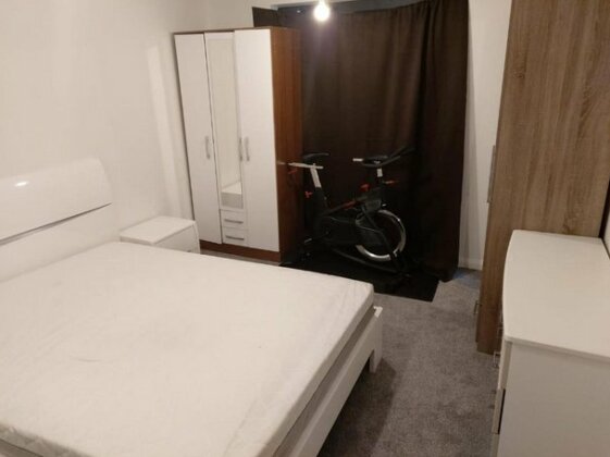 New Double Room To Rent In Ilford London - Photo4