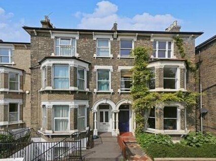 Newly-refurbed 2-bed Flat in Blackheath