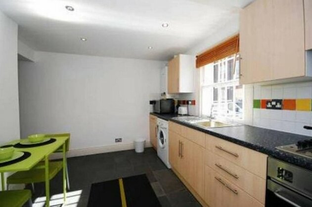 One Bedroom Apartment in London Victoria - Photo3