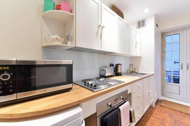 Peaceful 1 bd flat off Sloane Square with terrace - Photo3