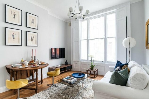 Plush 1-bedroom in Notting Hill - Photo2