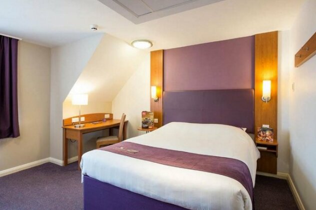 Premier Inn Chingford - Photo3