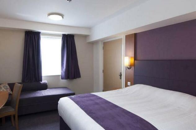 Premier Inn London Heathrow Airport - Bath Road