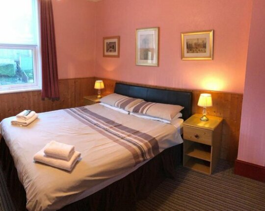 Purley Cross Guest House - Photo3