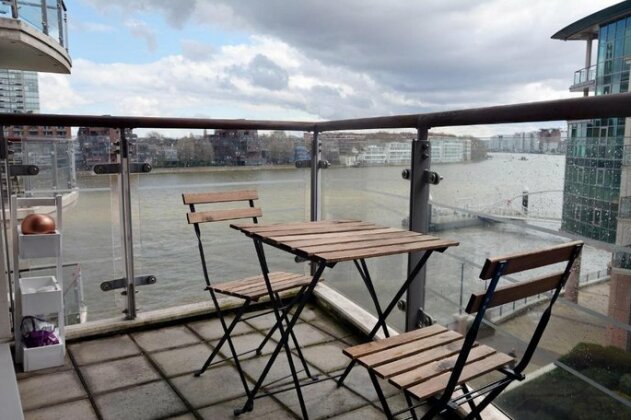 River Thames View Apartment - Photo3