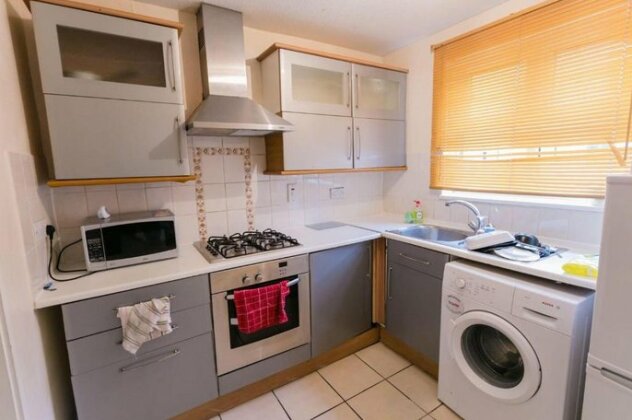 Room 4 in Beautiful Town House West Norwood London SE27 - Photo3