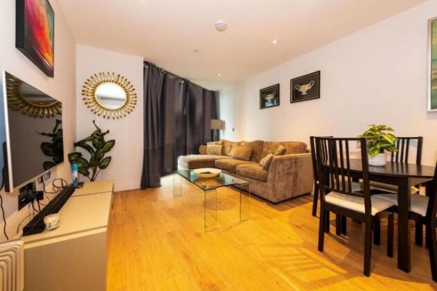 Serene 2 Bed in Central London - Photo2