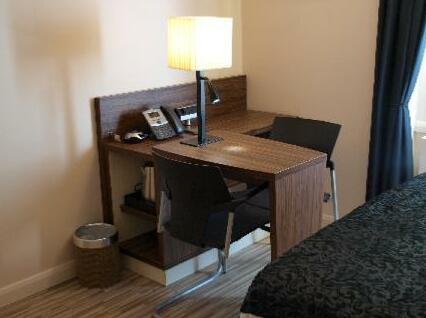 Simply Rooms & Suites - Photo2