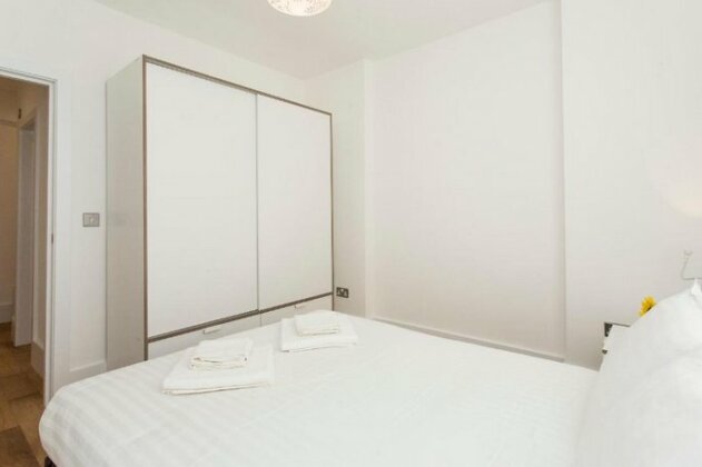 Sleek 2BR flat in Hither Green by Mountsfield Park - Photo4