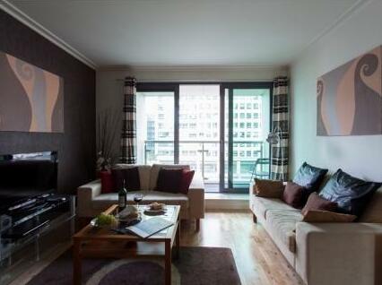 South Quay Serviced Apartments - Photo3