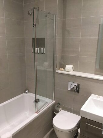 Spacious 1 Bed Serviced Apartment In Kensington - Photo2