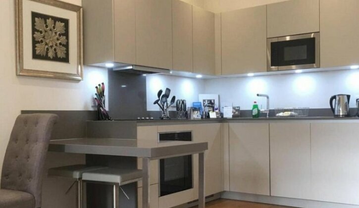 Spacious 1 Bed Serviced Apartment In Kensington - Photo4