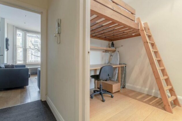 Spacious 2 Bedroom Flat in the Heart of Brixton - Photo4