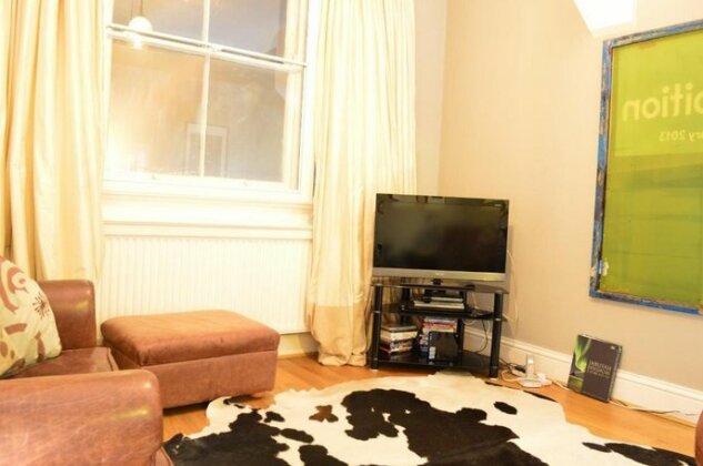 Spacious 2 Bedroom House Close to Notting Hill - Photo2